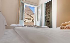Villa Khufu Pyramids Hotel